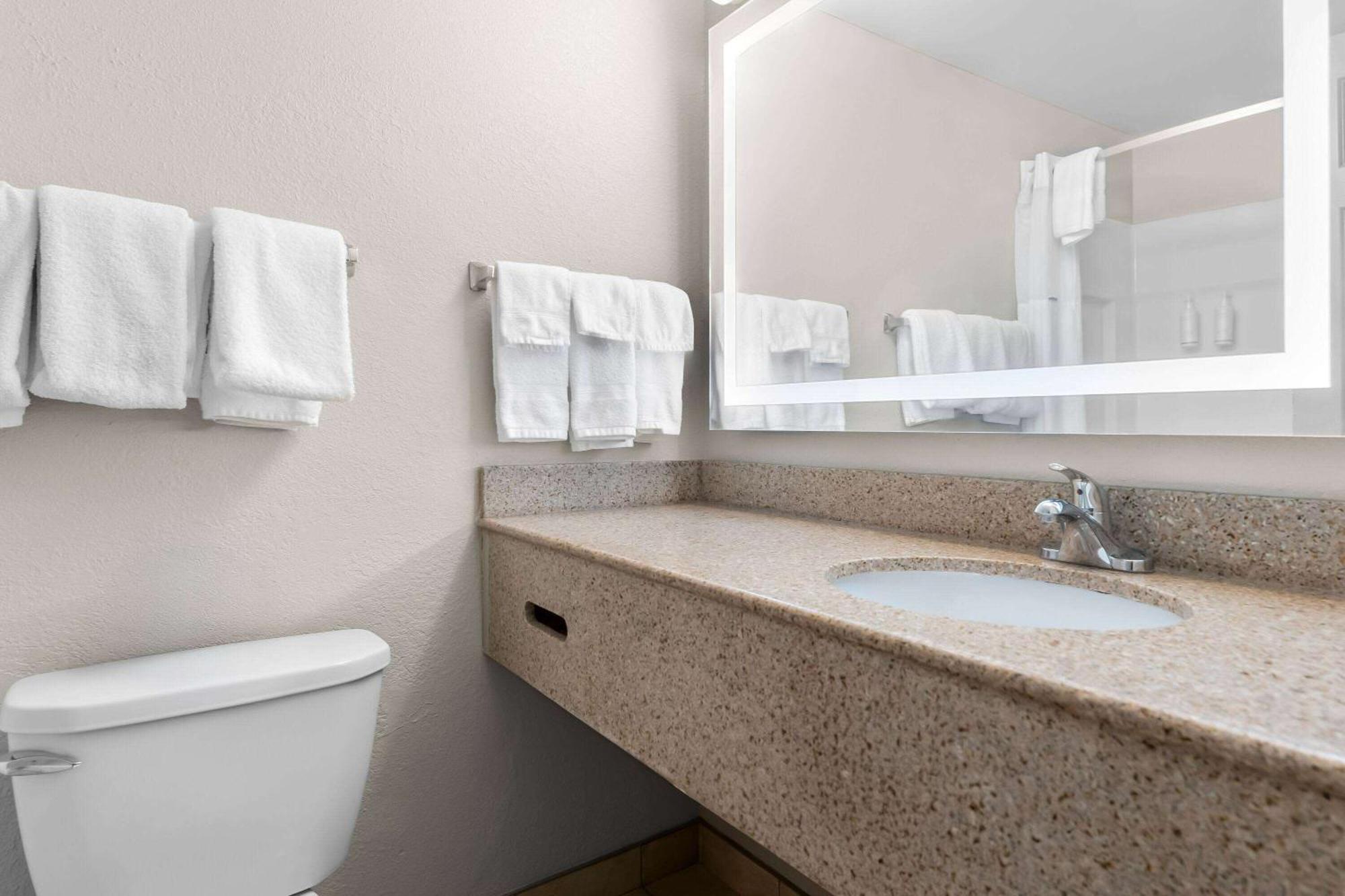 Days Inn By Wyndham Albany Suny Extérieur photo